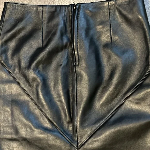 VS Genuine Leather Skirt by Victoria Secrets - Picture 9 of 12